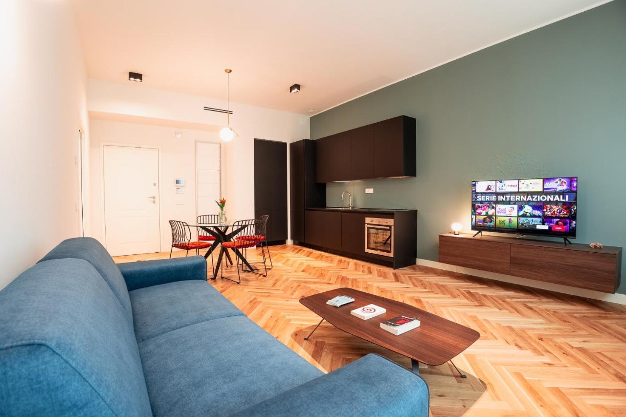 Roma Luxe, Terrace & Gym Apartment Turin Ngoại thất bức ảnh